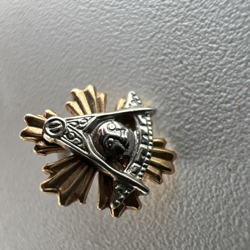Vintage Mason Masonic 14K Gold Past Master Face Tie Tack Lapel Pin